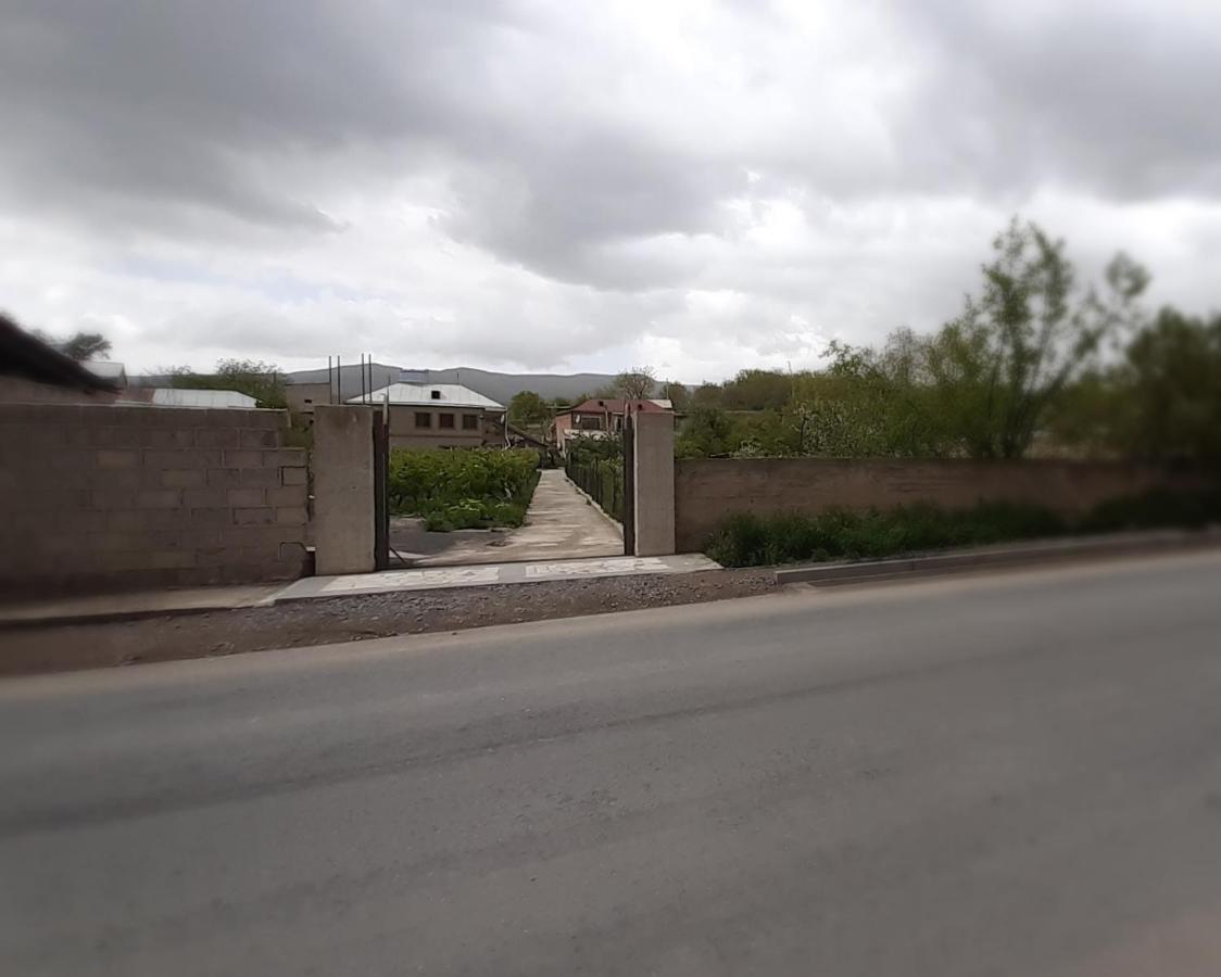 Home Garni Exterior foto